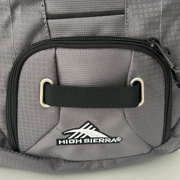 High Sierra Extreme Backpack - Picture 10 of 12